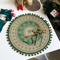 Round jute Christmas placemat with snowflake patterns and green pom-pom edges - Style 5 Green (Pom-poms)