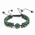 Dettaglio di perle occhio di tigre verdi 6mm su bracciale a doppio strato in corda intrecciata - Bracciale Occhio di Tigre Verde