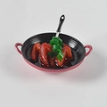 Mini wok de maison de poupée avec viande braisée réaliste et accessoire spatule - Aile de Poulet