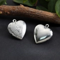 Silver stainless steel heart locket pendant with vintage floral embossing and mirror finish - Magic Mirror Heart Locket 19*22.5mm / Hand Polishing