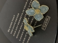 Boucles d'oreilles vintage français en argent s925 avec motif floral en émail bleu - Clous de Fleurs en Émail de Luxe