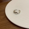 Minimalist 925 sterling silver open ring with black star patterns on white ceramic tray - Black Star Opening Style(JZ0494)