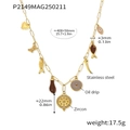 Détail du collier en acier inoxydable doré avec pendentifs poisson et papillon - Or Zircon Brun
