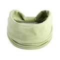 Dettaglio della fascia yoga in maglia verde chiaro con un elegante nodo centrale a torsione - Verde Mela