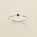 Minimalist silver ring featuring a round green gemstone in a classic bezel setting - US 7 / Silver May Emerald