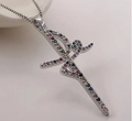Collana d'argento con pendente a figura danzante e pietre preziose colorate - Rame placcato oro bianco con zirconi colorati / Ballerina d'argento con zirconi colorati
