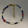 Barockperlen und Rosenstein-Armband mit dunkelblauen Perlen und goldener Kette für Damen - Lapislazuli Barock Perlenarmband