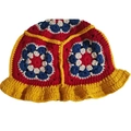 Handgefertigter Häkel-Fischerhut mit buntem Blumenmuster und gewelltem Rand im Retro-Stil - M (56-58cm) / Gelber Hut mit Sonnen-Patchwork