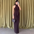 Détails de la robe dos nu violet foncé avec boutonnage frontal et design froncé chic - S / Café