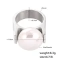 Anello moderno in madreperla con zirconi nella variante argento lucido - US 7 / Color Acciaio