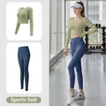 Hellgrünes Langarm Yoga Crop Top mit Daumenlöchern und dunkelblaue High Waist Leggings - S / Oberteil Und Unterteil / Kardamomgrün + Walblau