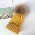 Gelbe Strickmütze mit flauschigem Kunstpelz-Bommel für Damen im Winter-Look - Erwachsenengröße (56-60cm) / Gelb