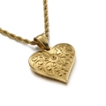 Pendente cuore vintage dorato con motivi floreali a rilievo su catena a corda - Stile Rilievo Cuore Oro (KP80824-Z)