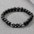 Herren-Armband mit 8mm schwarzen mattierten Perlen, Lavasteinen und DAD Buchstabenperlen - DAD Buchstaben Lavastein Schwarz Matt Stil