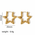 Detailed view of gold 18k stainless steel star earrings with measurements 25mm and 6.4g - Star Bamboo Style (TE6064)
