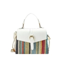 Bolso bandolera tejido con rayas coloridas y detalles de solapa en cuero blanco - Blanco Roto