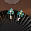 Blaue Blumen-Emaille-Ohrringe mit weißen Perlen im Vintage-Stil und Goldverzierung - Blaugrüne Emaille Blume Perle(E5633)