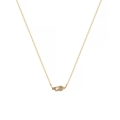 Dettaglio della collana in acciaio inossidabile dorato con pendente in zircone - Aprile/Diamante Trasparente