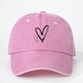 Berretto da baseball in cotone lavato rosa con doppia stampa a cuore nero per l'esterno - Rosa