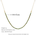 Détail du collier de perles vertes et acier inoxydable plaqué or 18 carats PVD - Collier en Perles Vertes et Or (MSNK0136)