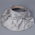 Détail de la visière grise avec nœud décoratif élégant et imprimé floral texturé - M(56-58cm) / Gris
