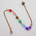 7 Chakra Steinperlen Armband mit hohler Metallkugel und antiker Bronze-Finish-Kette - Ca. 19cm / Bronze 7-Farben-Kette