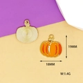 Detailed view of pumpkin enamel charm with 19x18mm dimensions and 1.4g weight specifications - Round Pumpkin