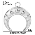 Primer plano del colgante de luna plateada con relieve de estrella y dimensiones - Colgante Color Plata / Plateado