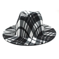 Klassischer schwarz-weiß karierter Fedora-Hut mit breiter Krempe und wollartiger Textur - Schwarz-Weißes Schachbrettmuster-Stil (01)