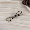 Leopardenmuster-Schleifen-Haarspange mit Stoffstruktur und Entenschnabel-Clip - Helles Leoparden-Schleife