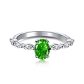 Eleganter S925 Silberring mit ovalem grünem Smaragd-Zirkonia und seitlichen Steinen - US 7 / Ovaler Grüner Edelstein Vintage Stil / Silber & Grün