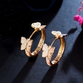 Elegantes pendientes de aro de mariposa dorados con cristales para un estilo dulce chic - Dorado