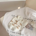 Calze basse in cotone bianco panna con grazioso orsetto marrone e scritte grafiche - Taglia unica / Bianco