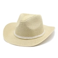 Détail d'un chapeau de cowboy en paille beige avec une bande de perles blanches élégantes - M (56-58cm) / Poche zippée