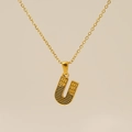 Collier en acier titane plaqué or avec pendentif lettre U majuscule au design texturé - Lettre U