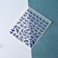 Stickers à ongles papillon 5D bleu foncé avec motifs texturés élégants en relief 3D - Style de Papillon Bleu (FEB-338)