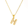 Goldene Titanstahl-Halskette mit perlenbesetztem H-Anhänger an einer Ankerkette - Buchstabe H (SP723G-H)