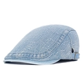 Lichtblauwe denim pet met witte verticale stiksels en verstelbare metalen gesp - Lichtblauw