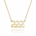 Détail du pendentif numéro 222 en acier inoxydable doré 14K avec une chaîne à maillons - Numéro 222 (Or)