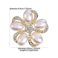 Elegant gold-tone flower brooch with pearls and crystals, diameter 4.9cm and weight 23.5g - Gold Large Floral Pearl Brooch (XD824223-2)