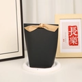 Caja de regalo minimalista en negro mate con cinta de seda en color champán - Negro Grande (Superficie Lisa) / Gran tamaño