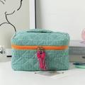 Grüne Kosmetiktasche im Vichy-Karo mit orangefarbenem Reißverschluss und Knoten - 24*16*16cm / Grün Karriert