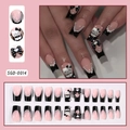 Faux ongles French roses et noirs avec Hello Kitty, perles et détails de nœuds - Style Perle Hello Kitty Français Noir Blanc (SGD-0014)