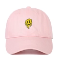 Rosafarbene Baumwoll-Basecap mit besticktem gelbem Schmelz-Smiley und gebogenem Schirm - Verstellbar / Rosa