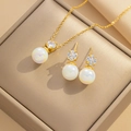 Conjunto de joyas de acero de titanio dorado con collar de perlas y pendientes de aro - 381 Conjunto de Joyas