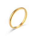 Minimalistischer 18K vergoldeter Edelstahlring mit polierter Oberfläche auf weißem Grund - US 6 / Schlichter Ring (2mm Breit) / Gold
