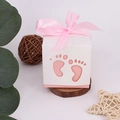 Rosa Babyparty-Süßigkeitenbox mit Fußabdruck-Ausschnitt und eleganter Satin-Schleife - 6*6*6cm / Fußabdruck-Box / Rosa