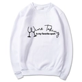 Sweat blanc à col rond avec motif Wine Tasting Is My Favorite Sport posé à plat - S / Blanc
