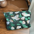 Dark green retro Chinese style makeup bag with white floral patterns and zipper closure - Shell Flower Green