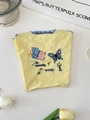 T-shirt jaune pâle avec broderie papillon bleu et lettrage Butterfly Poetry - Broderie Papillon Artistique / Livre Papillon Jaune